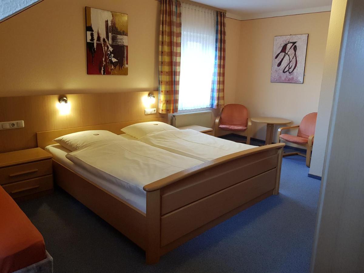 Pension "Zum Schwan" Muhr am See Buitenkant foto